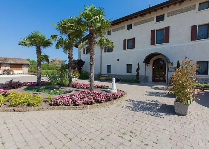 Corte Dei Bicchi 3*